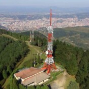 Ganeta mendian (Alonsotegi, Bizkaia) dagoen zentro igorle nagusia, non FMko ekipamendu berria instalatuko den